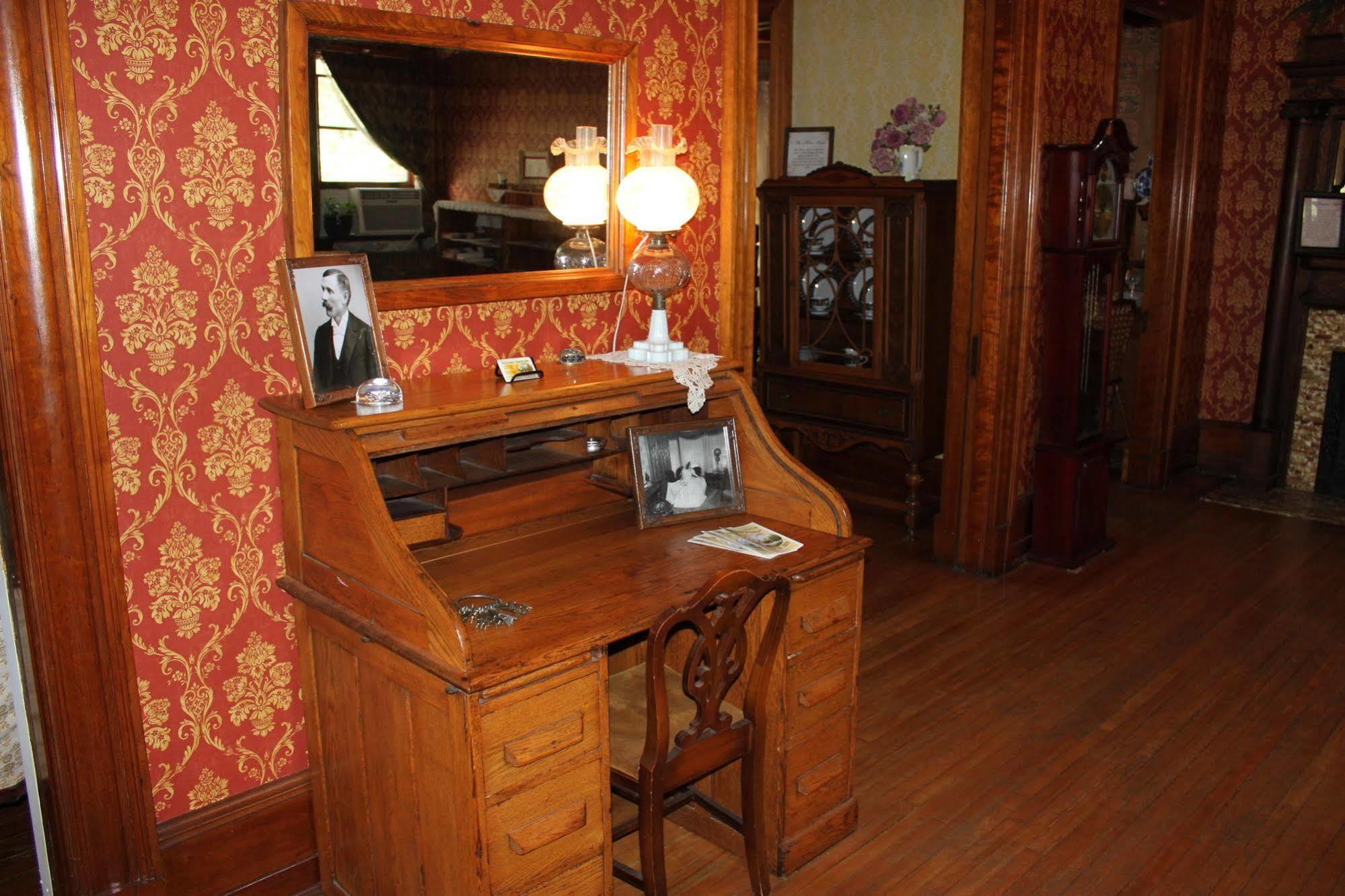 Victorian Charm Inn Towanda Exteriör bild