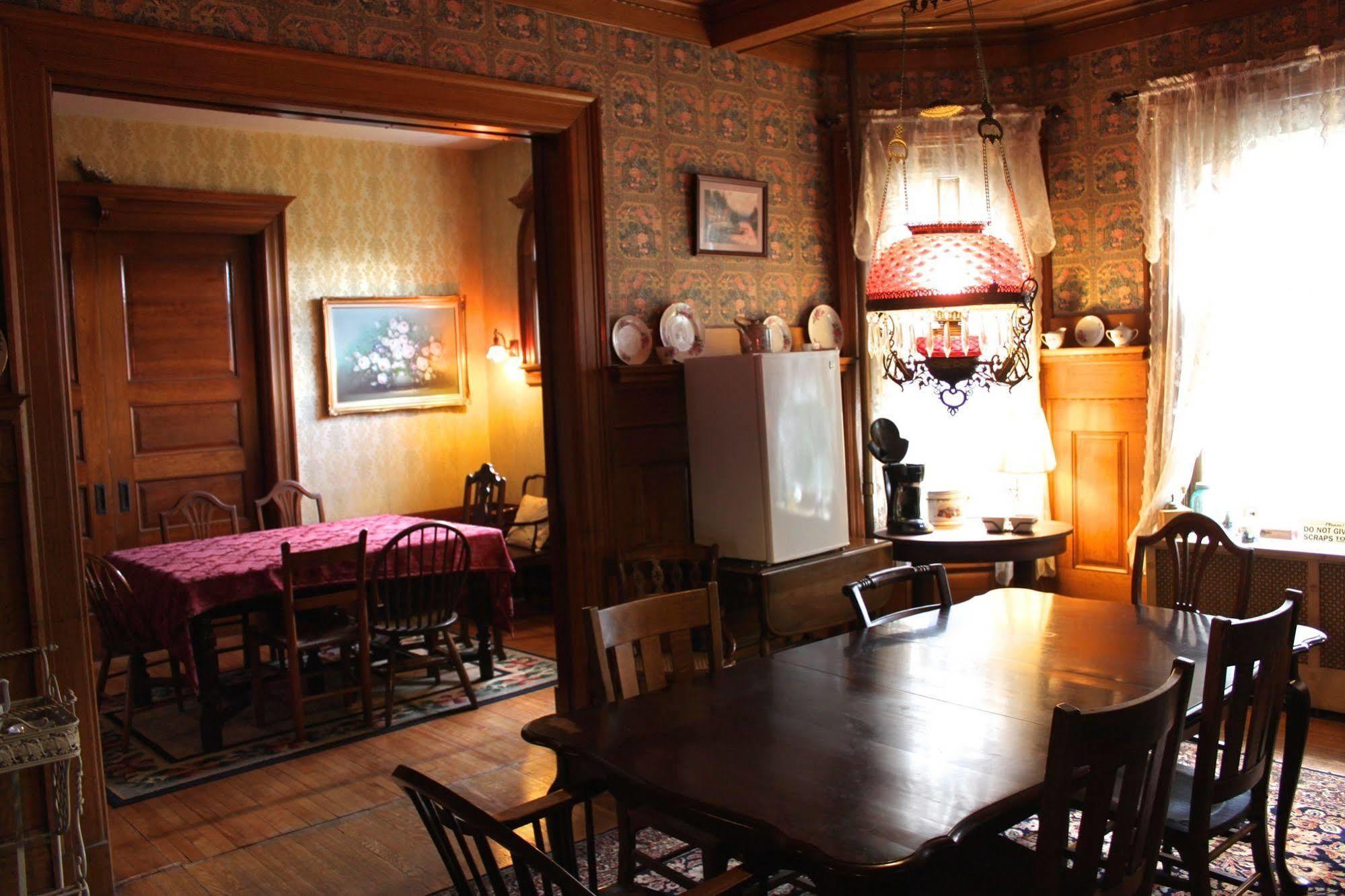 Victorian Charm Inn Towanda Exteriör bild