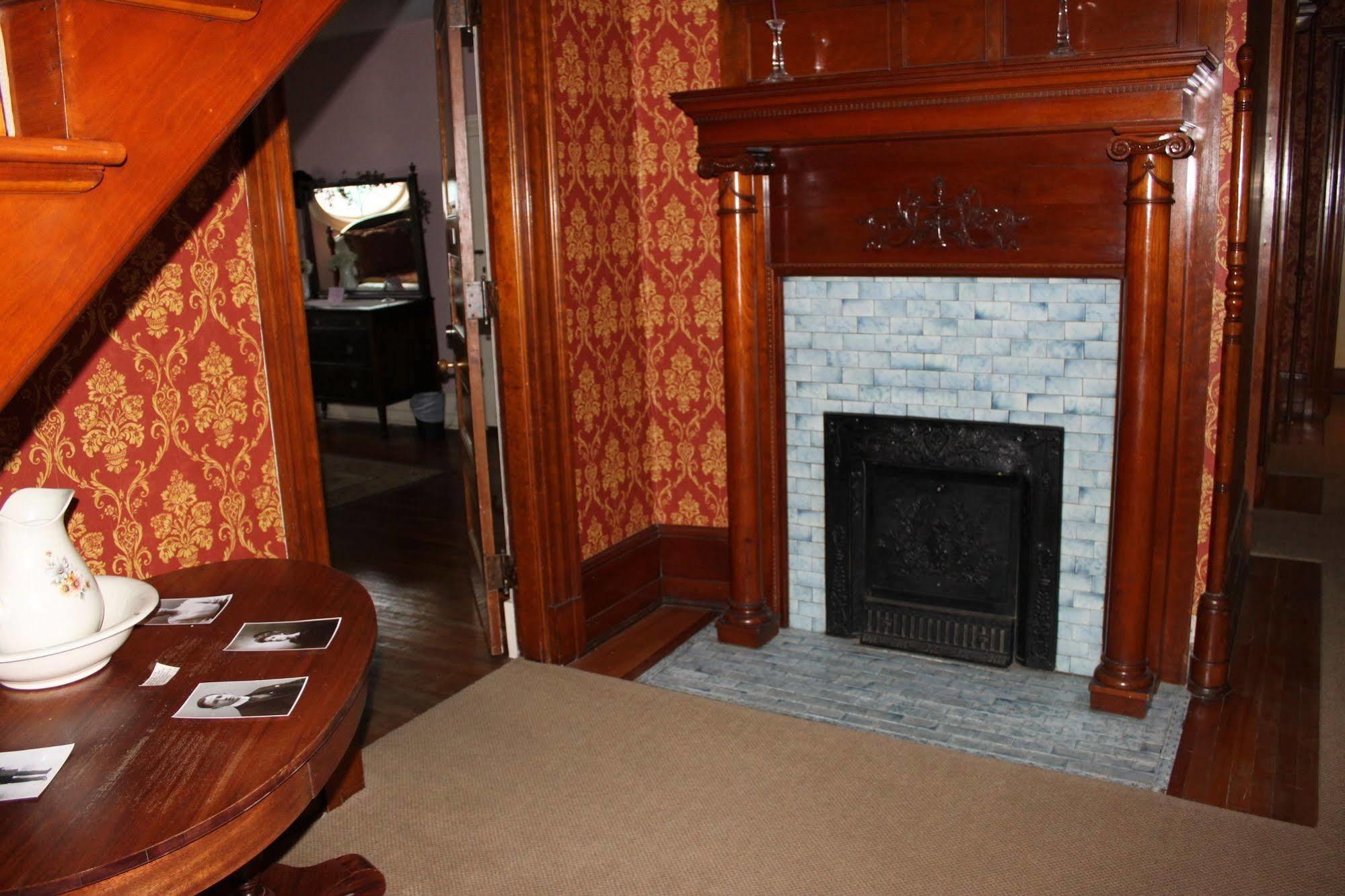 Victorian Charm Inn Towanda Exteriör bild